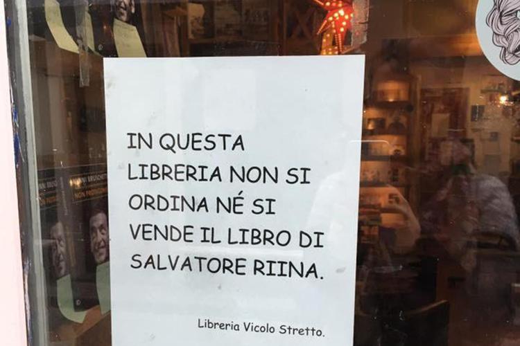 Libreria di Catania: 'Qui non si vende il libro di Riina'. La titolare: 