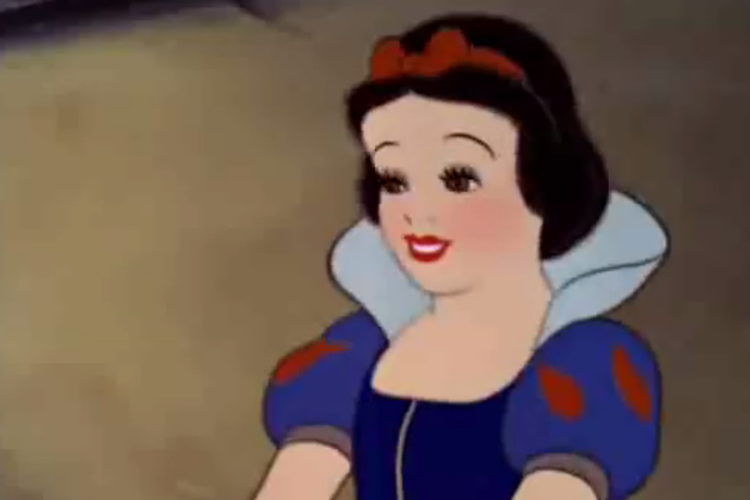 Biancaneve (fermo immagine da Youtube/E.Greco/Disney)