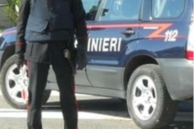 Roma: a folle velocità nel vigneto poi fugge a piedi su A1, arrestato