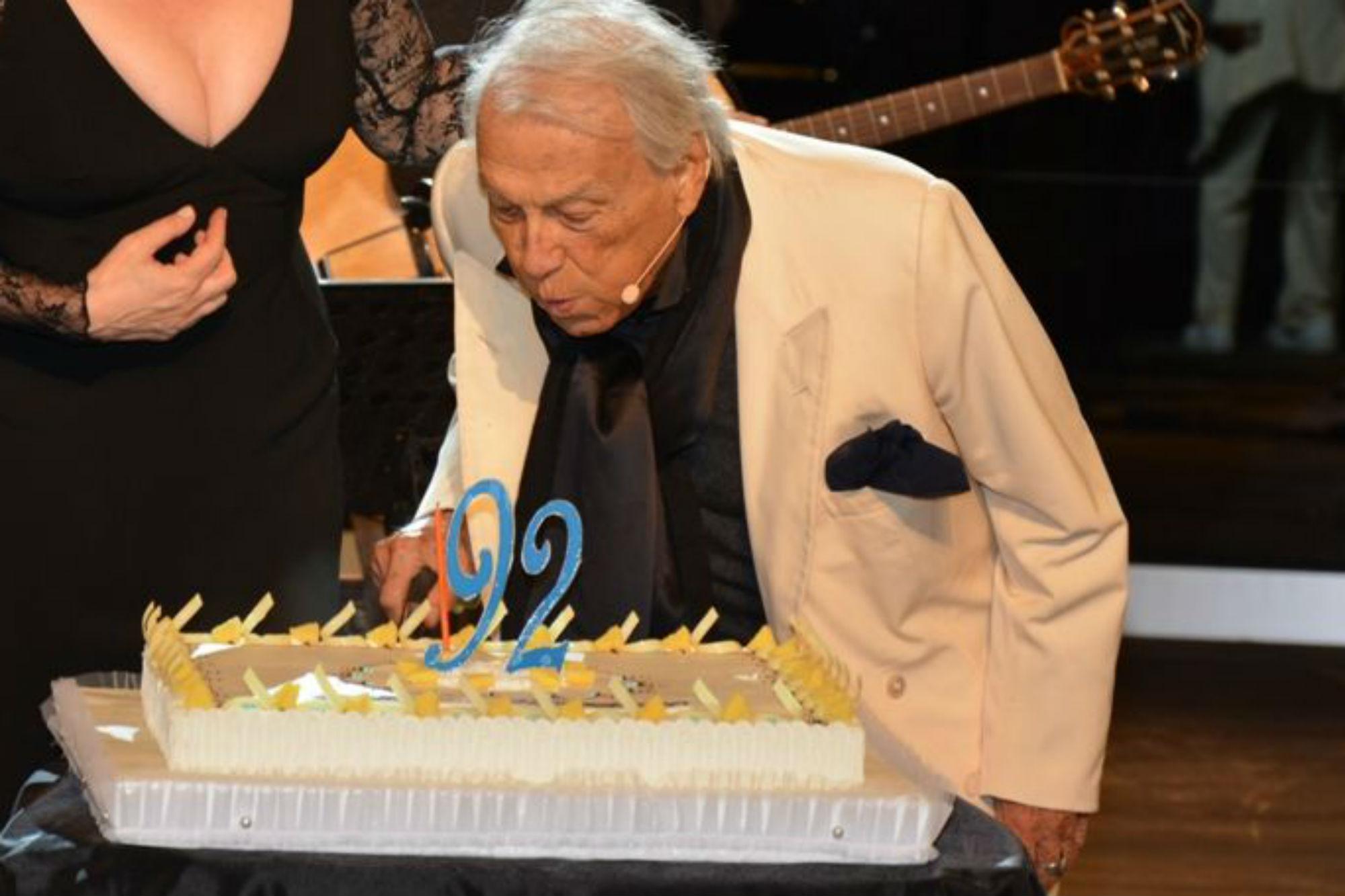 Giorgio Albertazzi al suo 92esimo compleanno (Foto AdnKronos) 