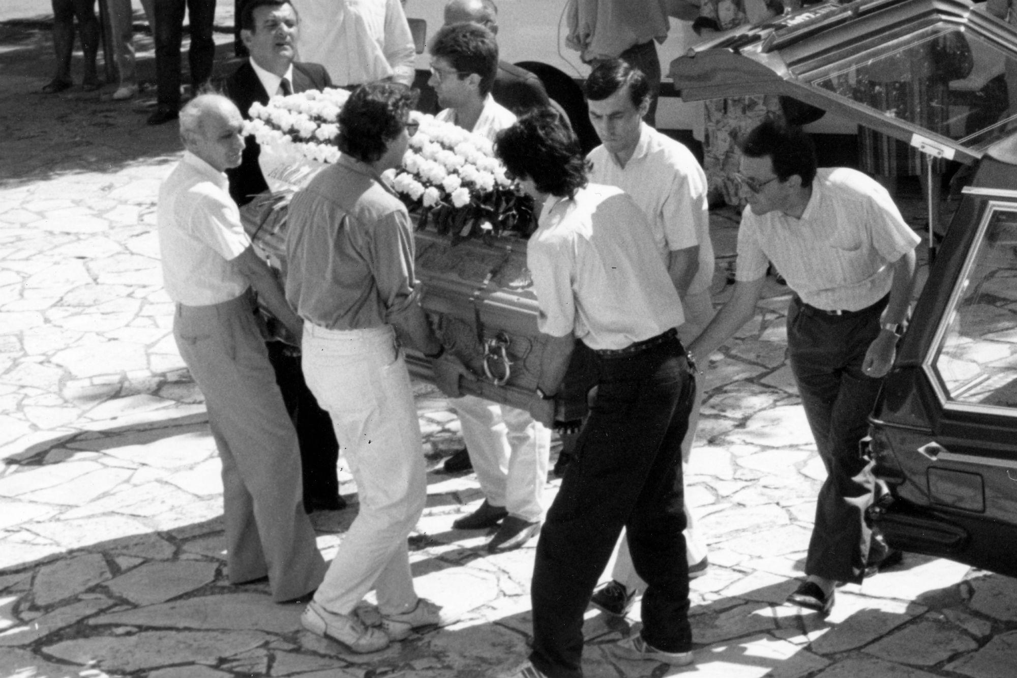 I funerali della vittima (Fotogramma)