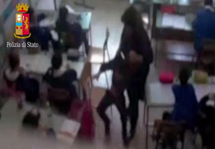 Botte, insulti e terrore in una scuola elementare dei Nebrodi: sospese 3 maestre