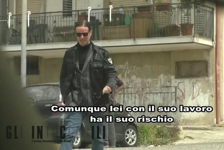 'Ndrangheta, 10 mesi di insulti e minacce a Klaus Davi in 'Vita da cronista'