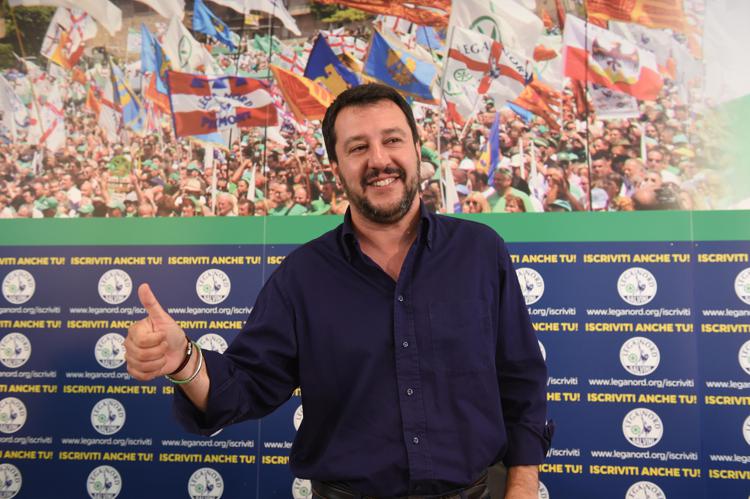 Sede Lega Nord di Via Bellerio, conferenza stampa di Matteo Salvini sul risultato del primo turno elettorale (FOTOGRAMMA)
