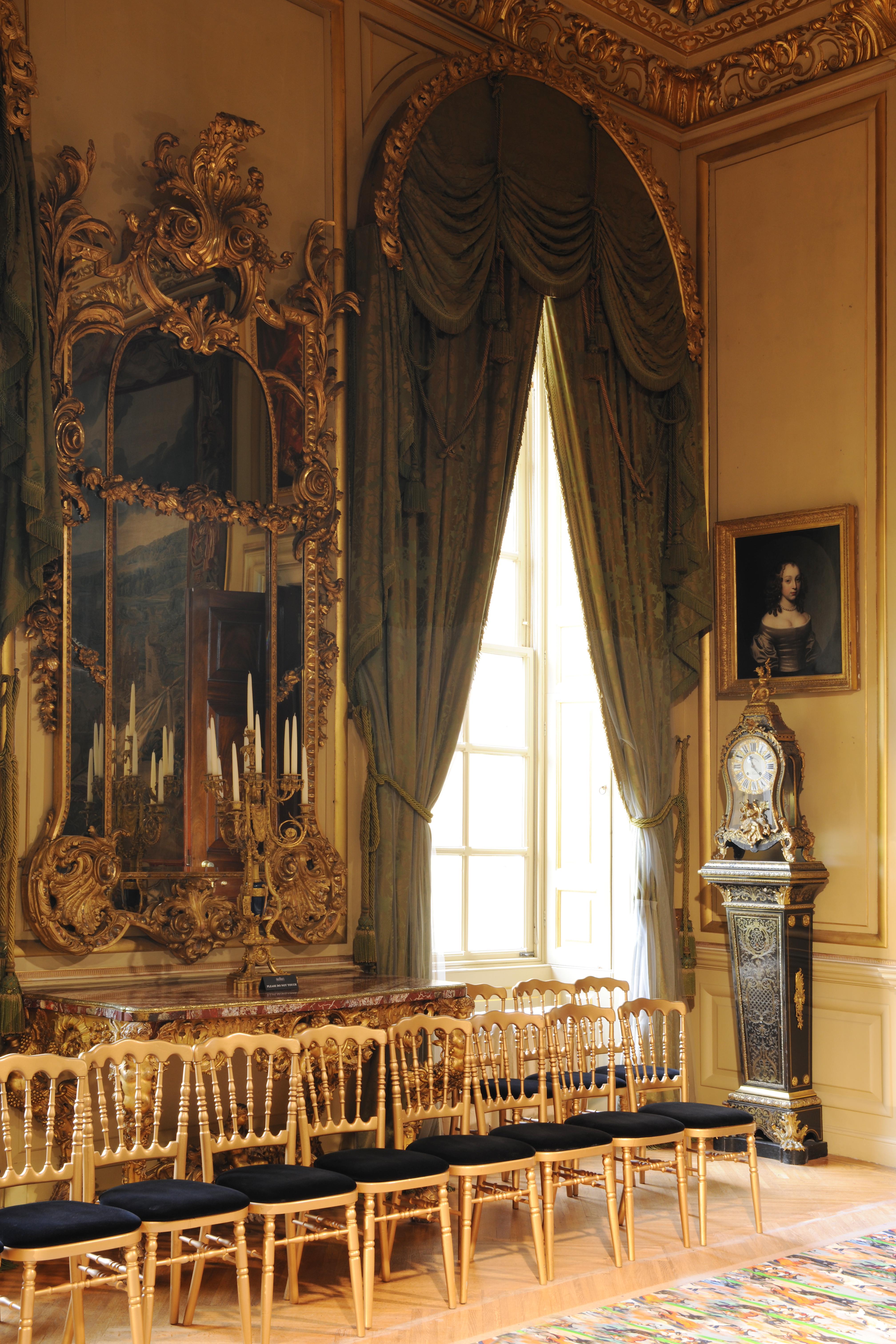 Una sala del Blenheim Palace dove ha sfilato la Cruise 2017 di Dior