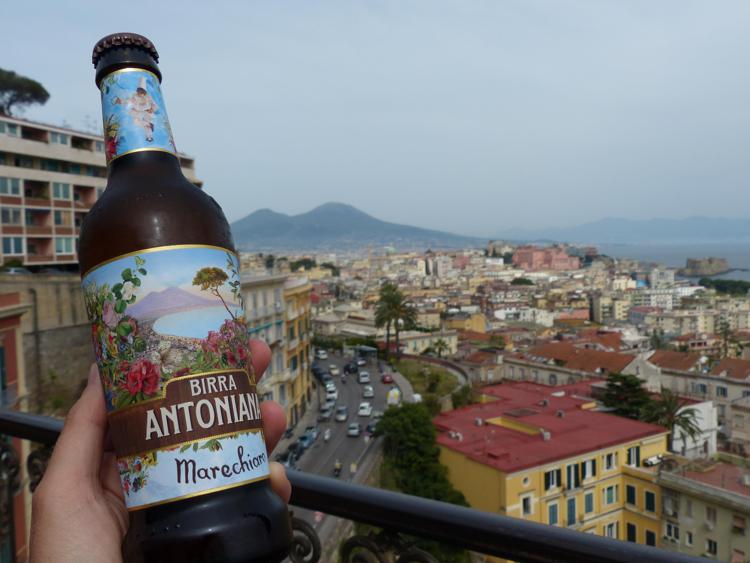 Enogastronomia: arriva nuova birra dedicata a Napoli