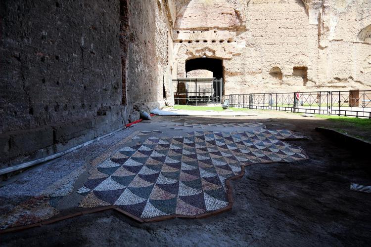 Il mosaico restaurato