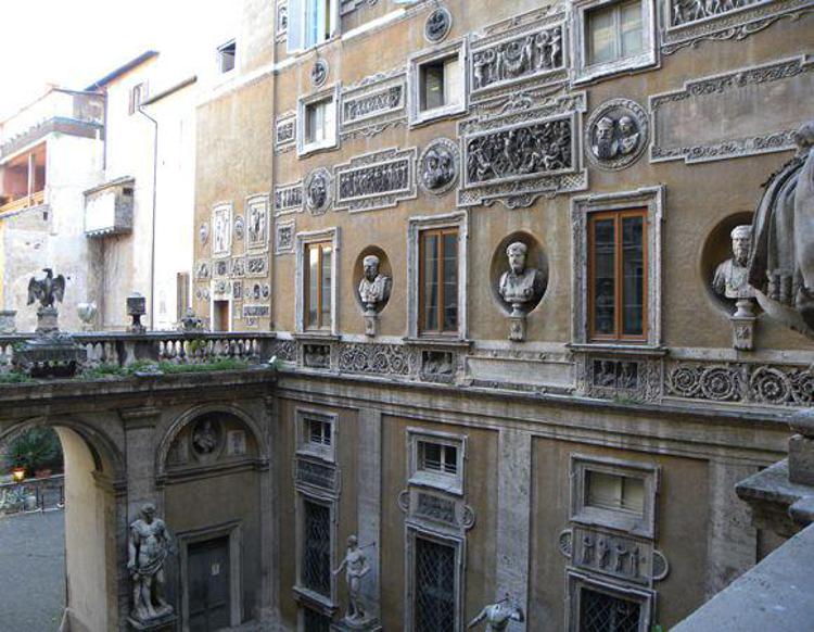 Palazzo Antici Mattei