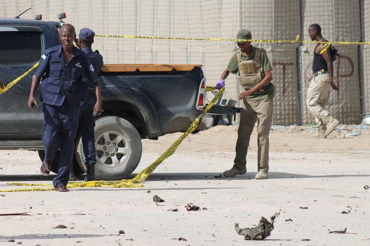 Somalia, attacco kamikaze all'aeroporto di Mogadiscio: almeno 8 morti