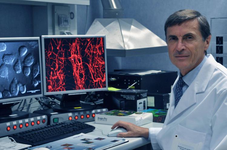 Alberto Mantovani, immunologo, direttore scientifico dell'Irccs Humanitas (Fotogramma)