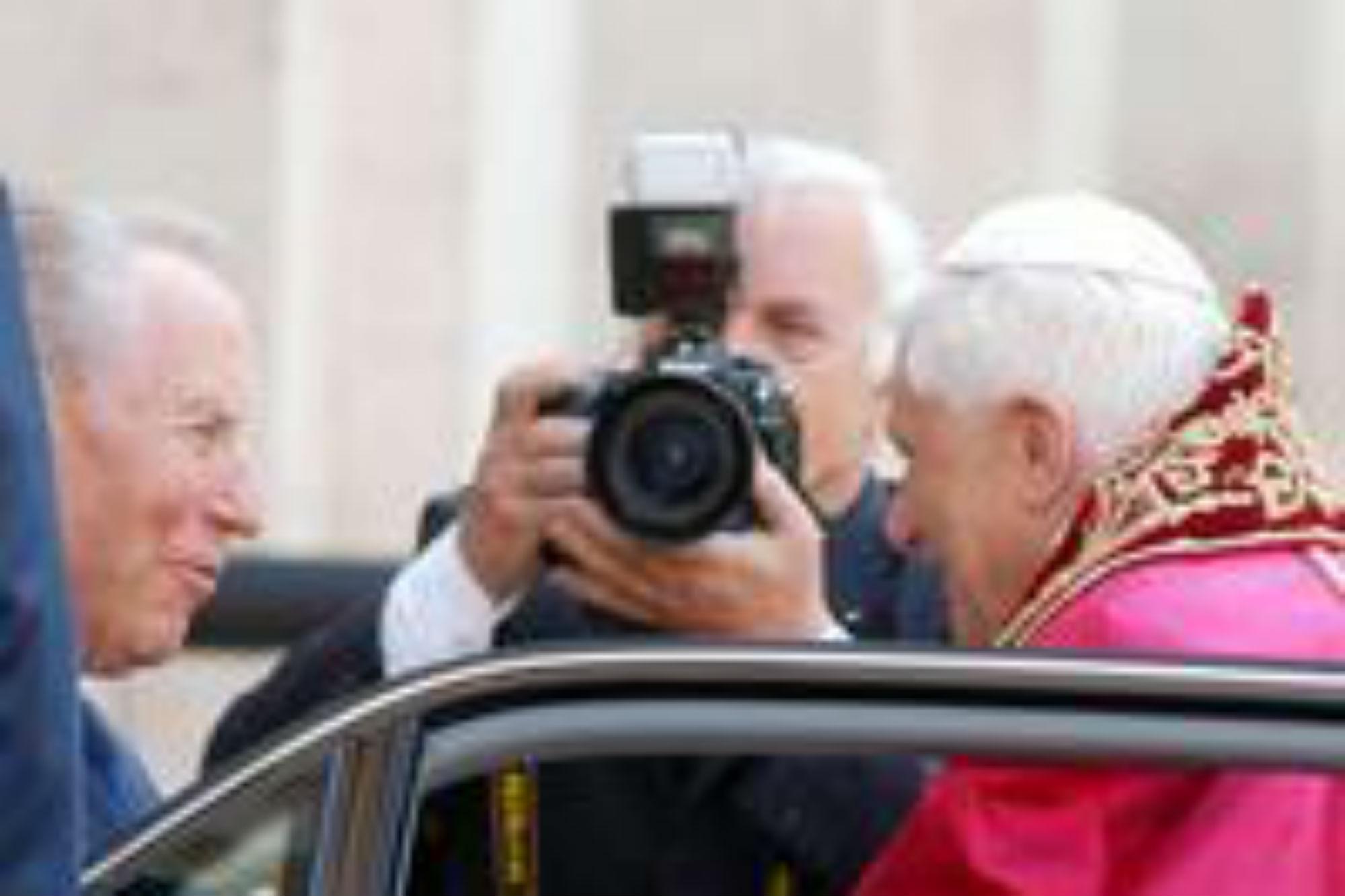Con Papa Benedetto XVI (Foto Adnkronos)