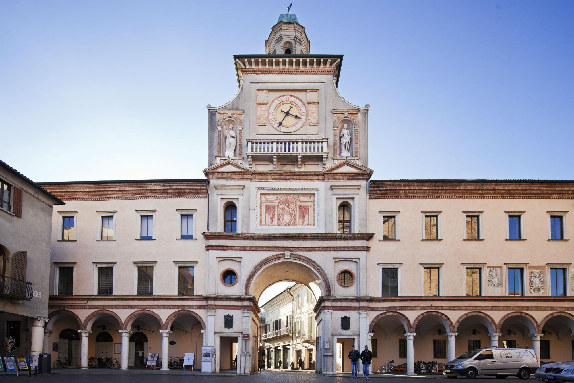  Crema , il Palazzo del Comune con il Torrazzo al centro (foto di Fiorenza Cicogna)