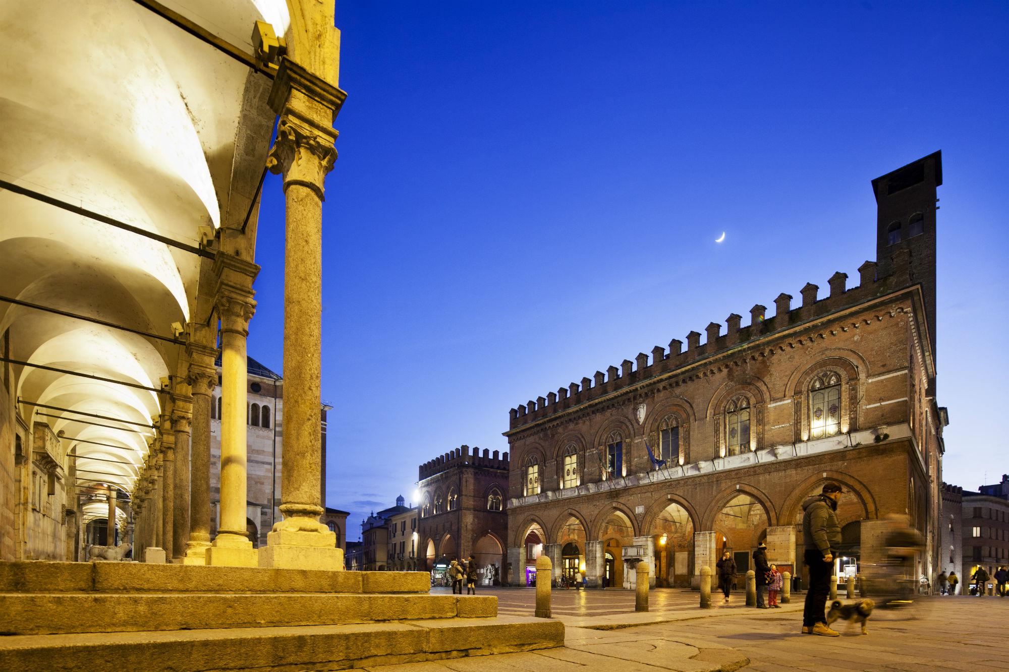 Cremona, Piazza del Comune (foto di Fiorenza Cicogna)