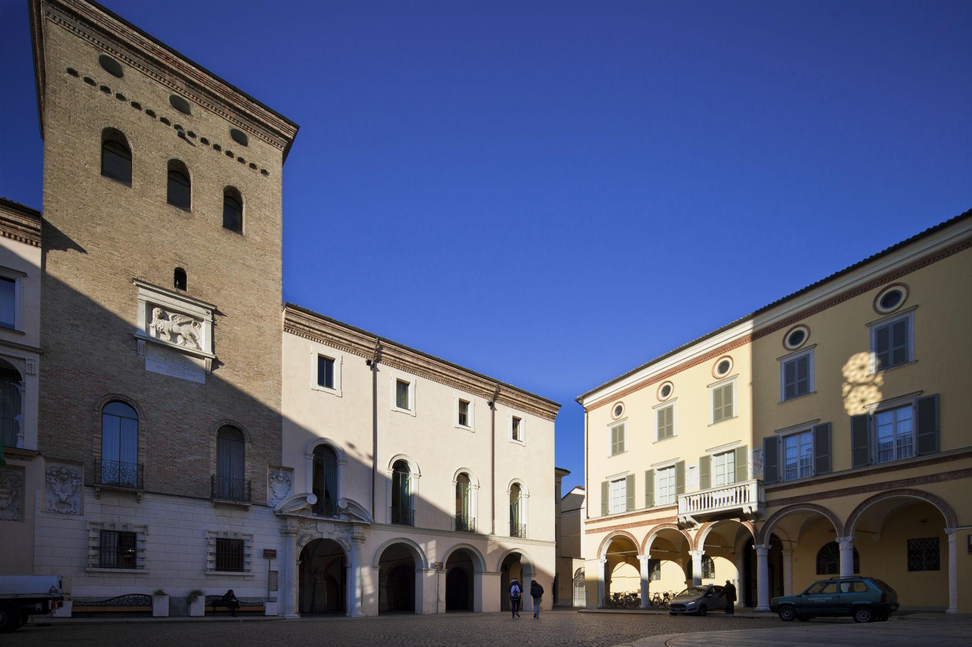  Crema, Palazzo Pretorio con il leone di Venezia (foto di Fiorenza Cicogna)