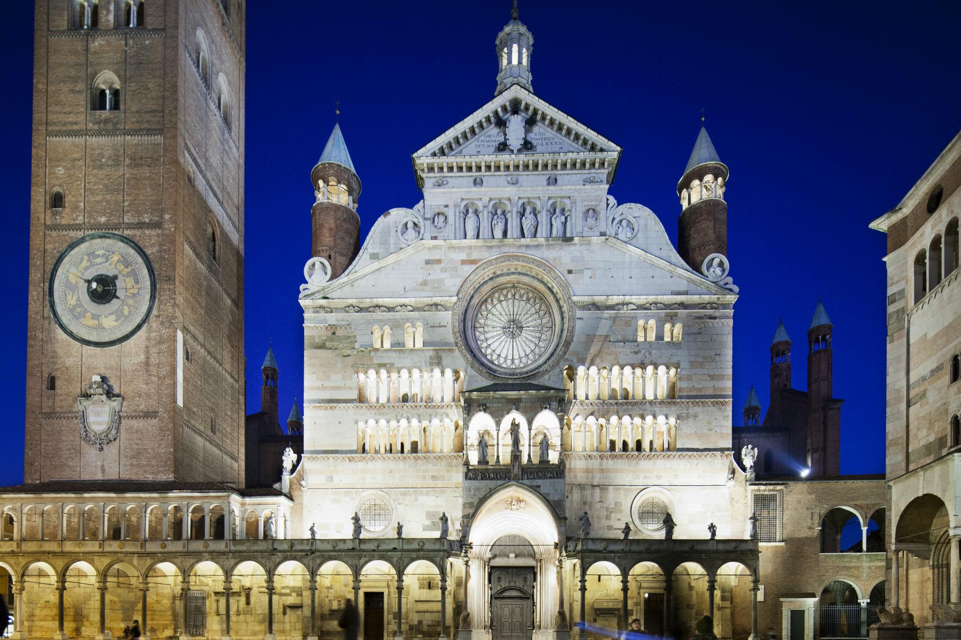 Cremona, il Duomo e il Battistero (foto di Fiorenza Cicogna)