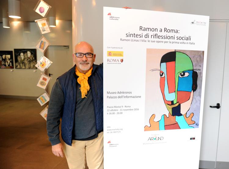 Roma, 21 ottobre 2016. Spazio Mastai presso il Palazzo dell'Informazione Adnkronos. L'artista Ramon LLinas I Vila con le sue opere. (Foto AdnKronos)