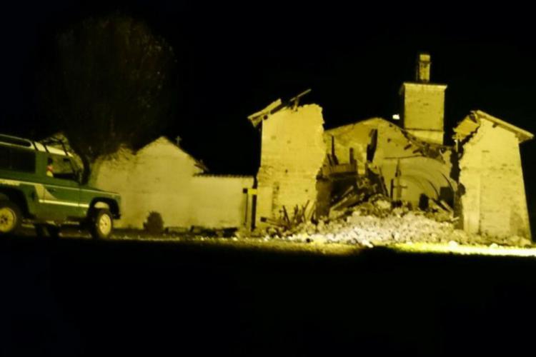 Terremoto, quasi distrutta chiesa a Campi di Norcia
