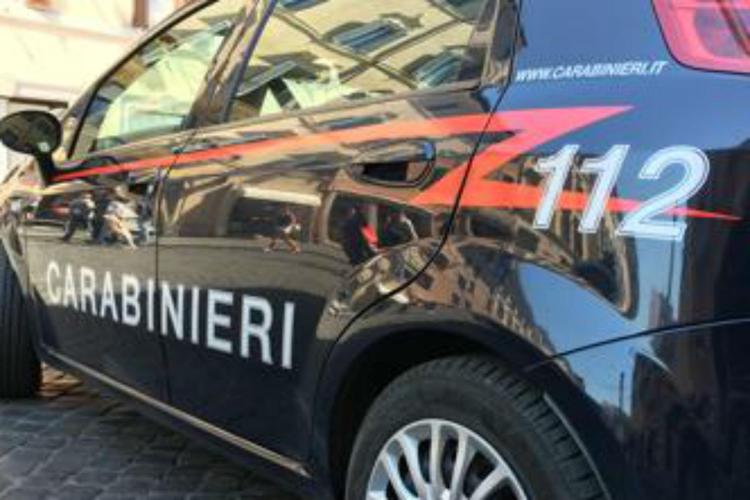 Tragedia a Torino, operaio muore schiacciato in un macchinario per panettoni