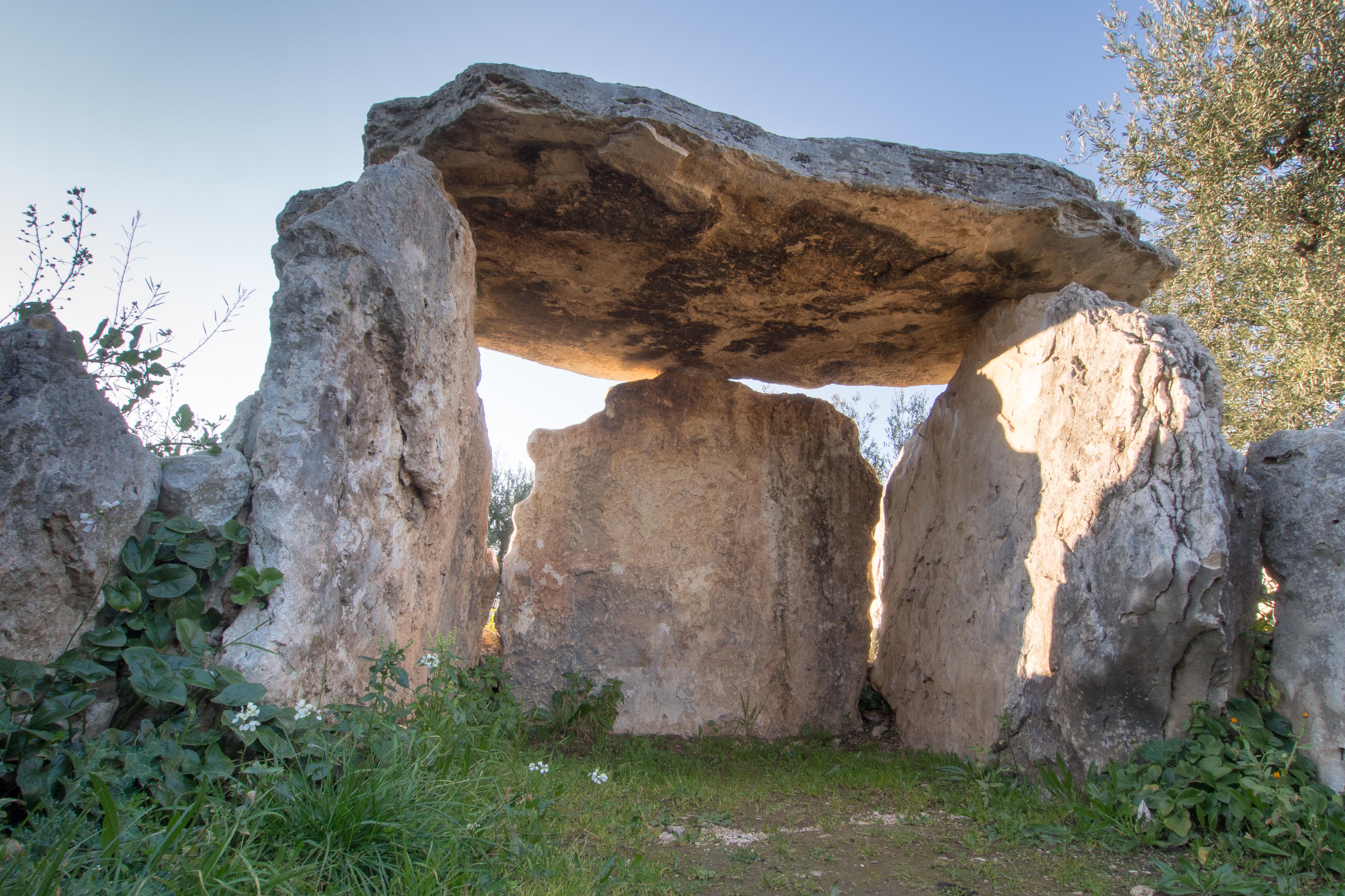 Bisceglie, dolmen 'La Chianca' (foto di Natalino Russo)
