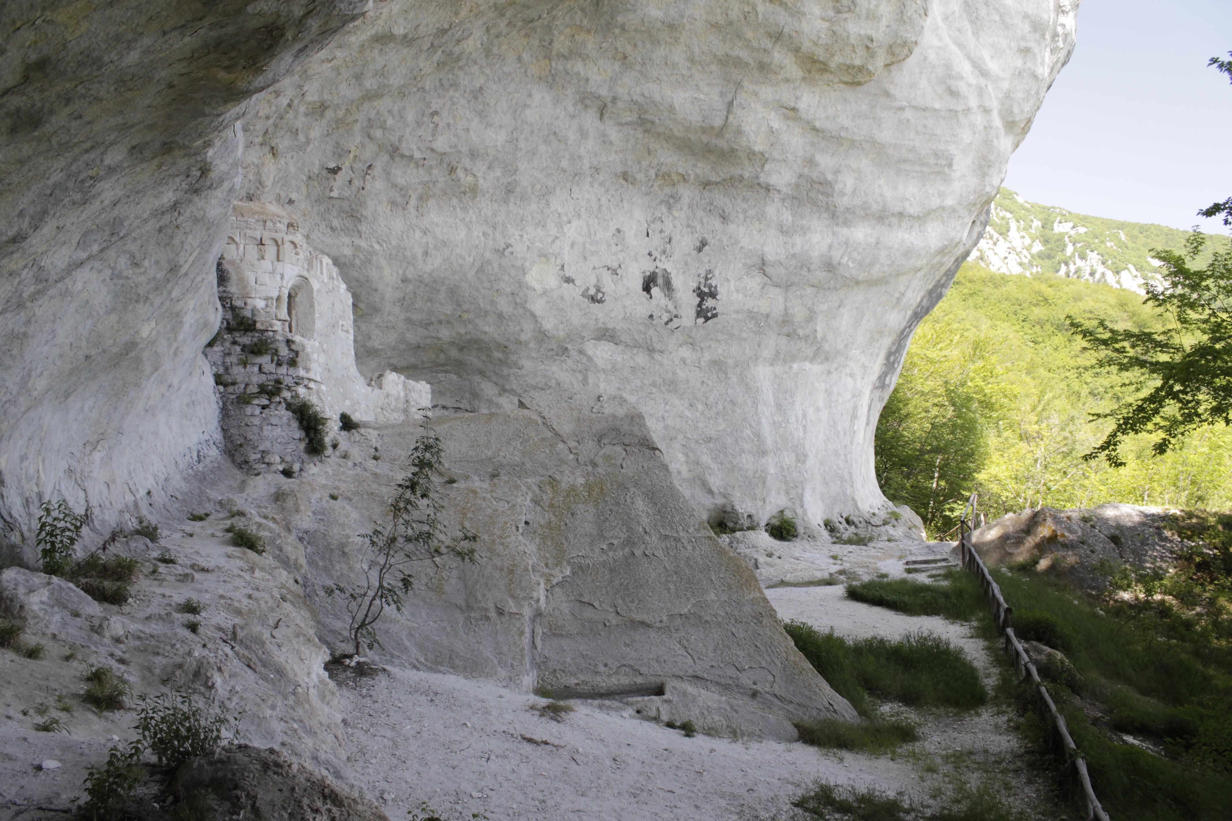 Palombaro, Grotta S. Angelo (foto di Elio Torlontano)