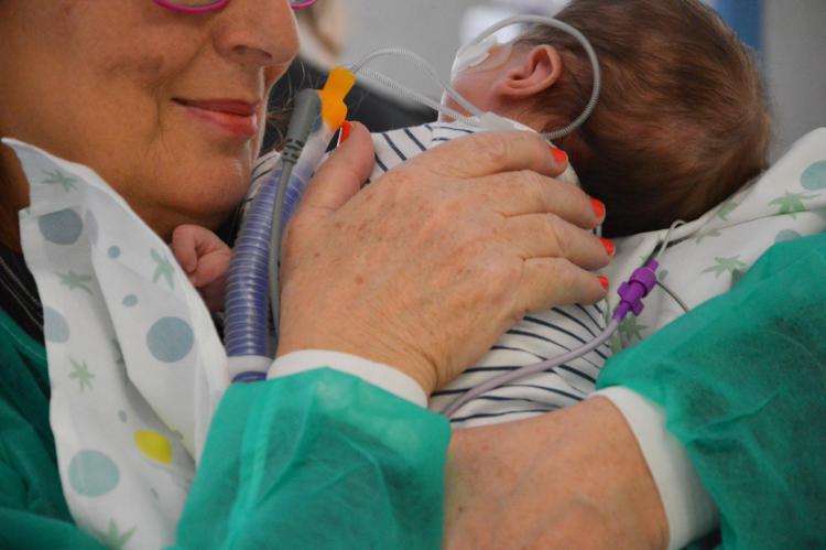 Nonna e nipotino al Bambino Gesù di Roma per Giornata della prematurità