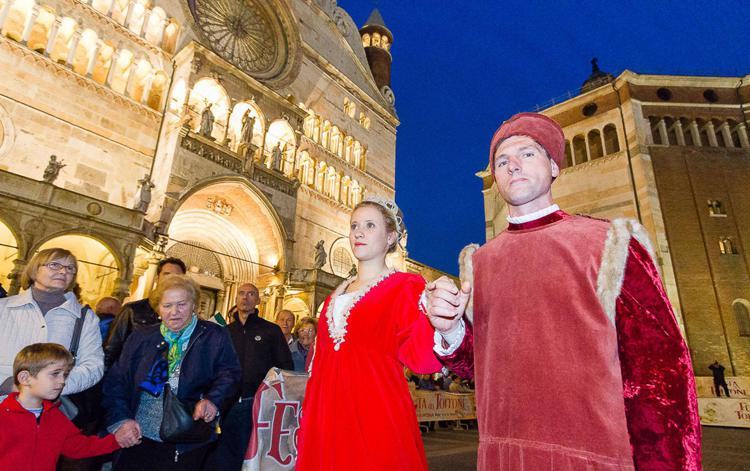 Milano: in piazza Duomo rievocazione storica matrimonio Visconti-Sforza