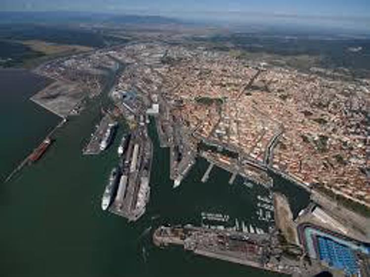 Una veduta aerea del Porto di Livorno