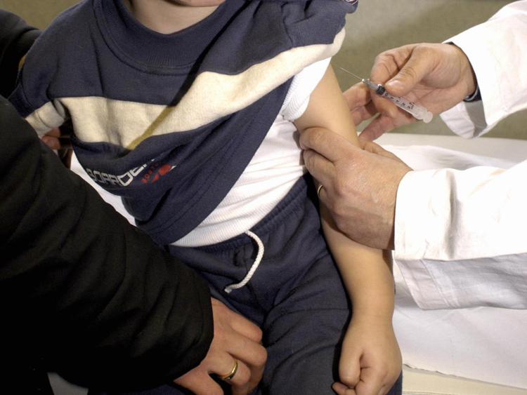 Vaccini: nel mondo ogni 8 minuti un morto per meningite