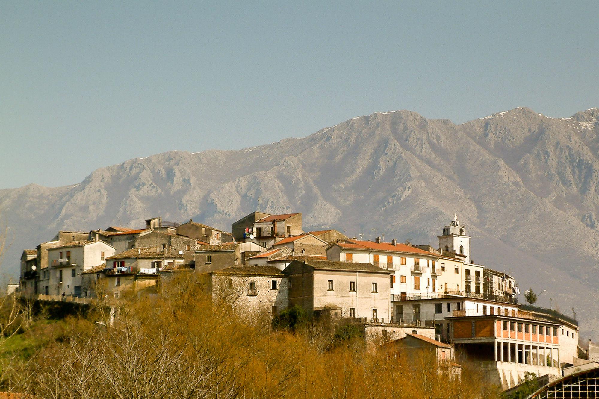 Pratella, veduta del centro storico (foto di Natalino Russo)