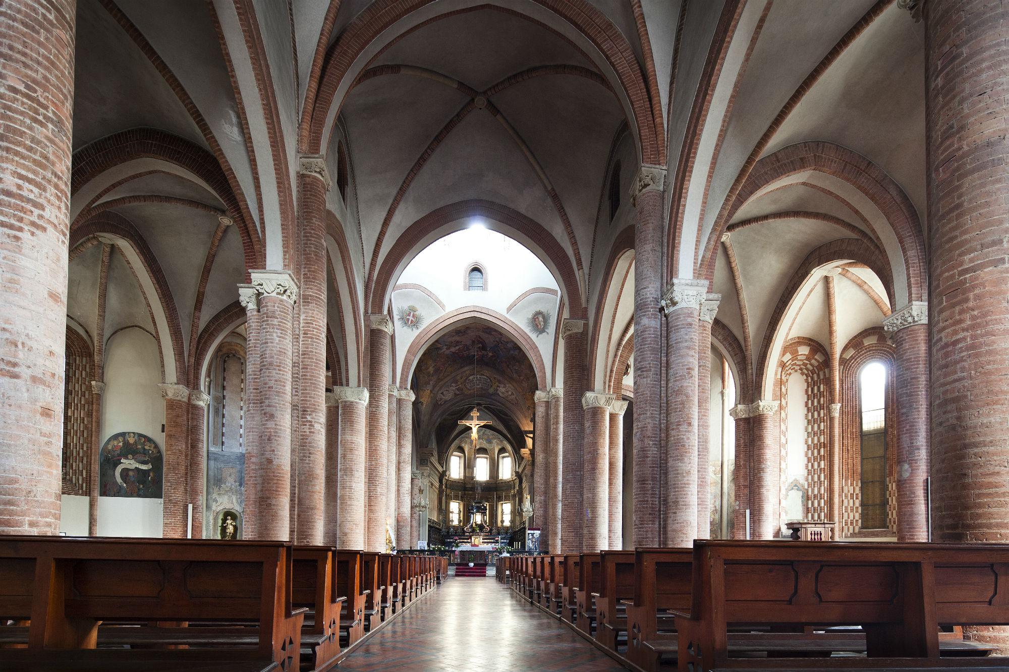  Asti. Chiesa Collegiata di S. Secondo, interno (foto di Fiorenza Cicogna)