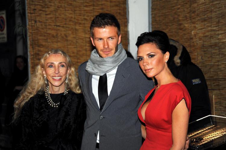 David Beckham e la moglie Victoria Adams con Franca Sozzani (FOTOGRAMMA) - (FOTOGRAMMA)