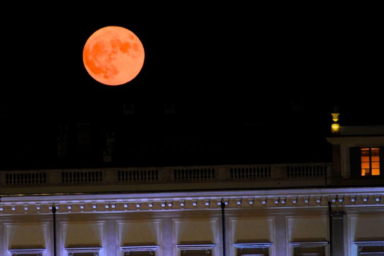 La Super Luna del 14 novembre (FOTOGRAMMA) - (FOTOGRAMMA)