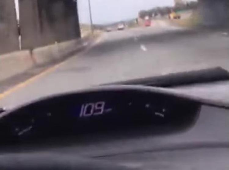 Si schianta in diretta video su Facebook a 170 km orari