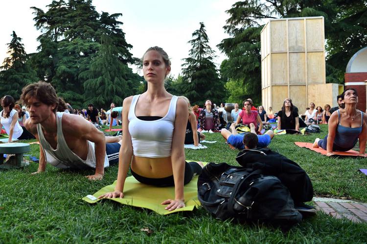 International Yoga Day a Milano (FOTOGRAMMA) - (FOTOGRAMMA)