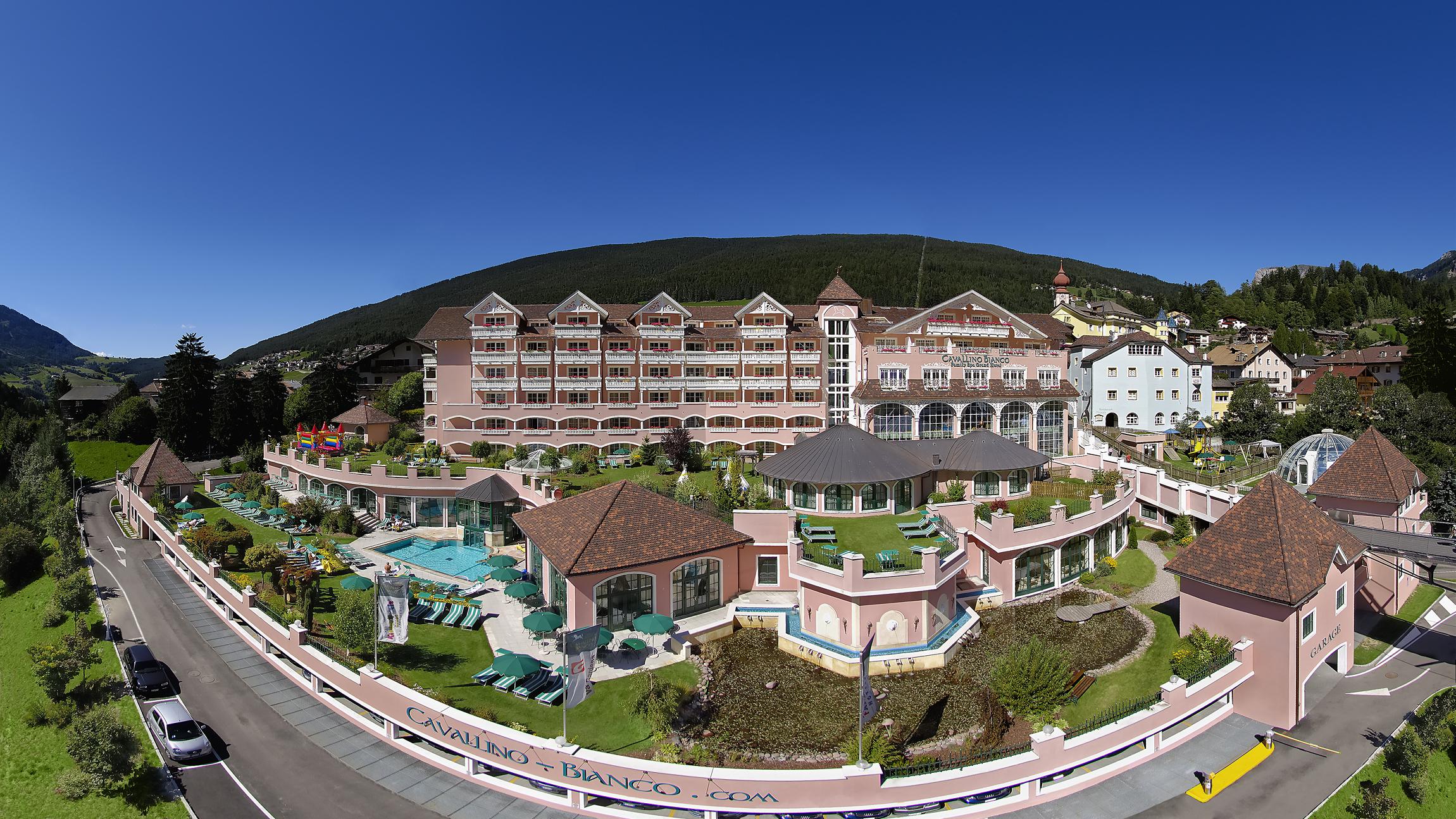 Cavallino Bianco Family Spa Grand Hotel, Ortisei. Miglior Hotel per famiglie del mondo
