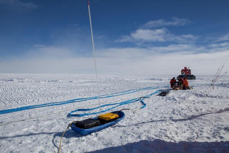 Clima: scienziati in Antartide in cerca del ghiaccio più antico del mondo