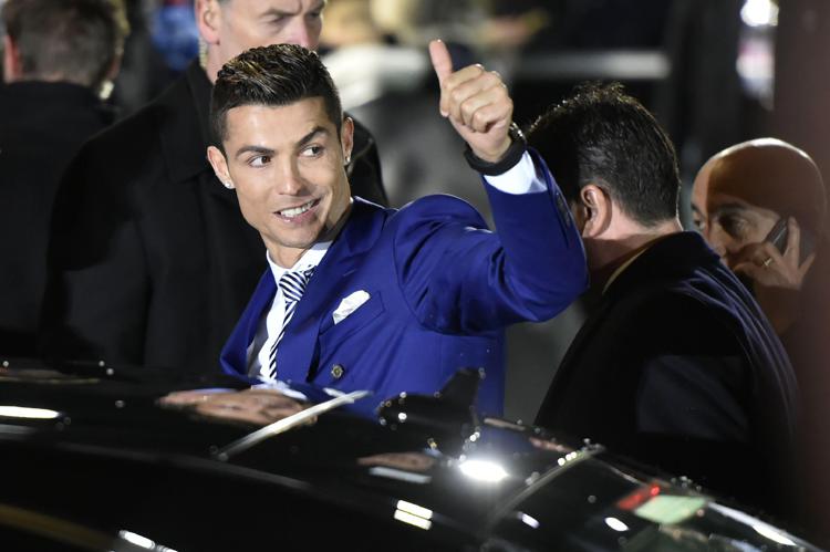 L'attacante del Real Madrid e del Portogallo, Cristiano Ronaldo al gala della Fifa  per il  premio 'The Best' del 2016  - AFP