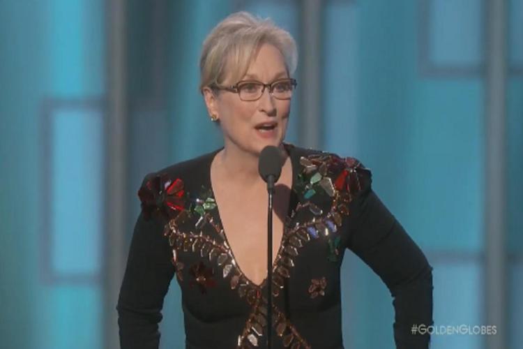 Meryl Streep durante il discorso alla cerimonia dei Golden Globes (fermo immagine da video)