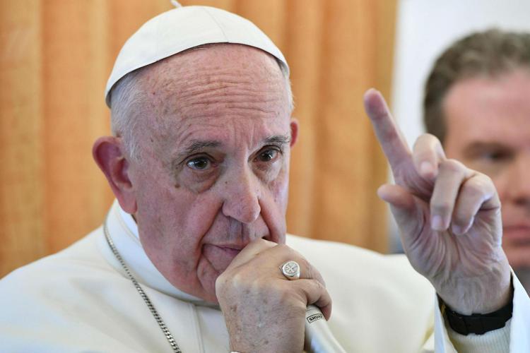 Graft 'destroys entire populations' says Francis