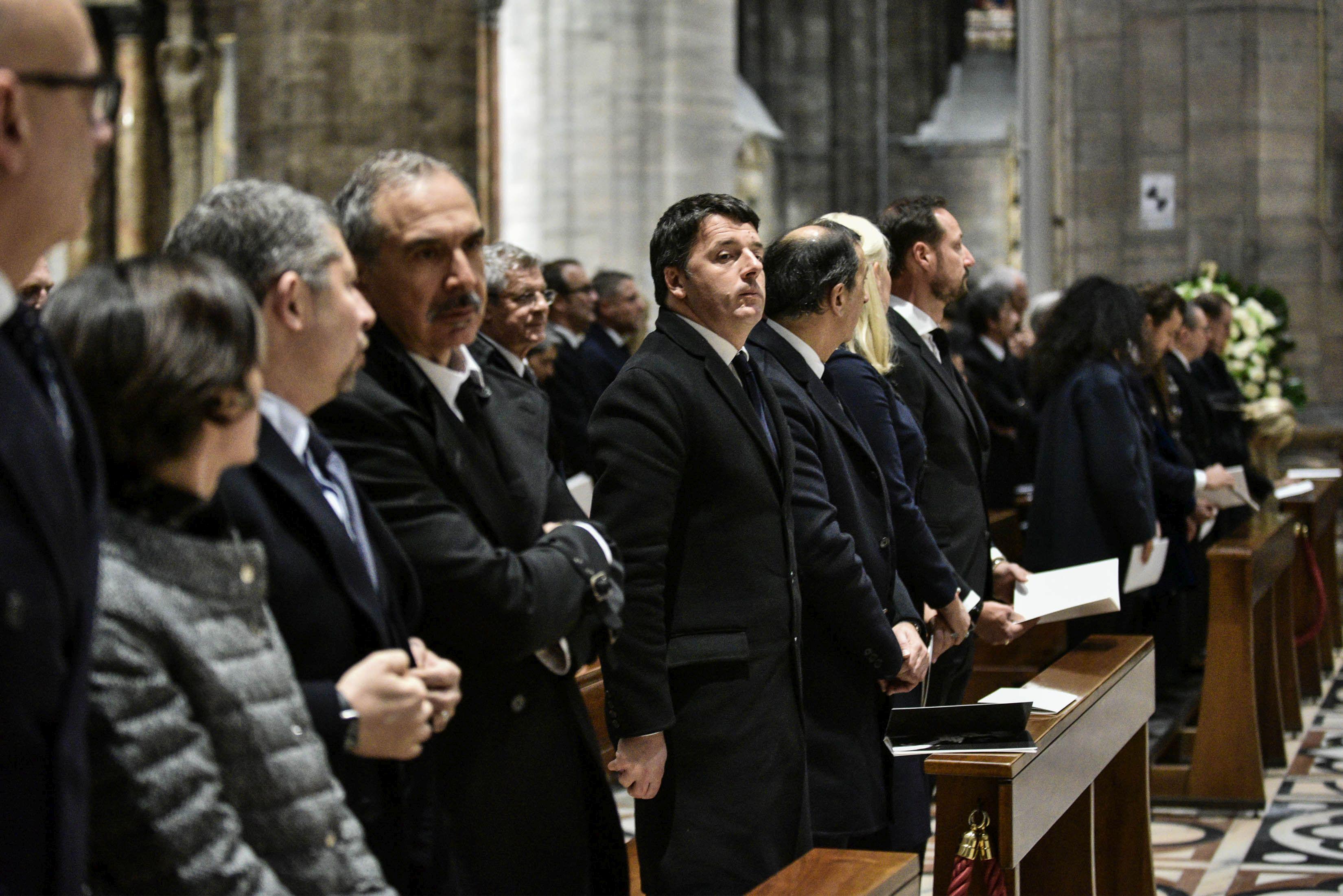 Da sinistra Cristina Tajani, Ivan Scalfarotto, Carlo Capasa, Matteo Renzi, Giuseppe Sala