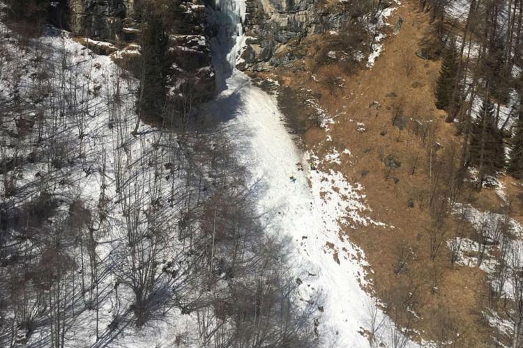 Crolla cascata di ghiaccio in Valle d'Aosta, 4 morti