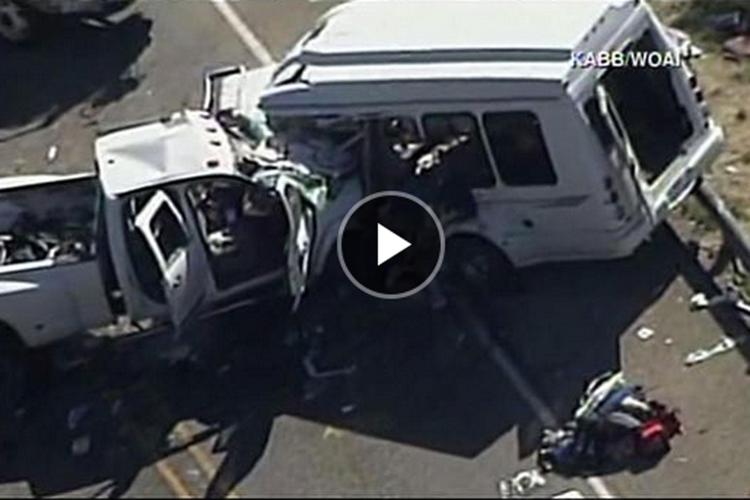 Frontale tra mini-bus e camioncino in Texas, 13 morti