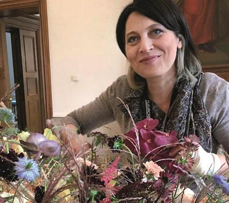 Matrimoni: al Mercato dei Fiori di Pescia arriva la floral designer