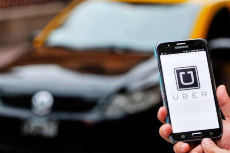 Uber, rubati dati a milioni di utenti