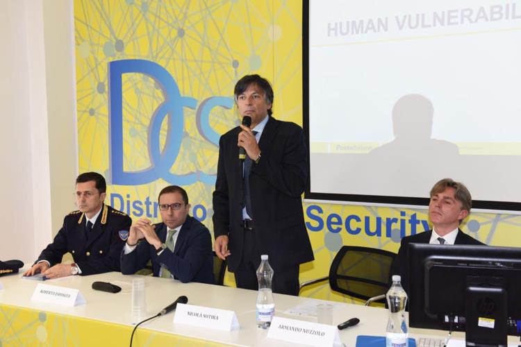 Sicurezza: Cosenza, Poste Italiane punta su 'fattore umano' per lotta a cybercrime