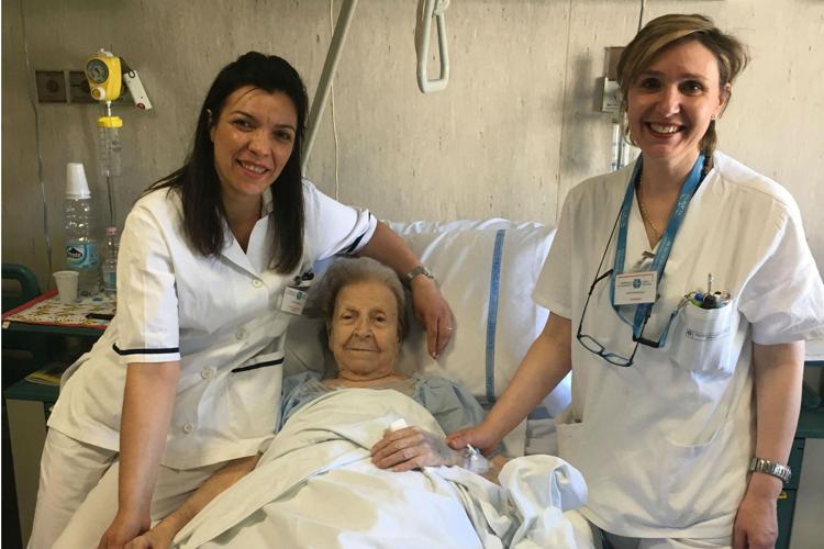 La signora Olimpia, operata al femore a 102 anni (foto ospedale evangelico Betania) 