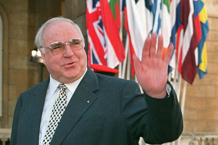 Addio a Helmut Kohl, padre della Germania unita
