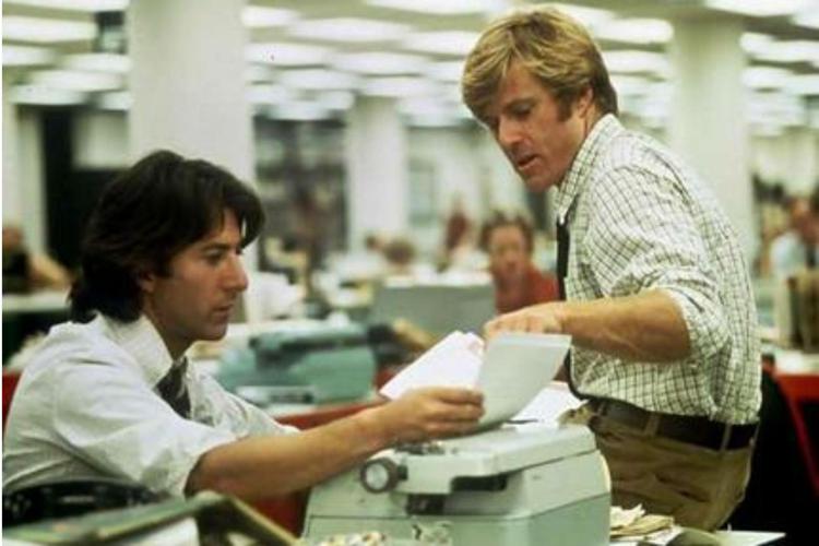 Dustin Hoffman e Robert Redford in una scena del film 'Tutti gli uomini del presidente'