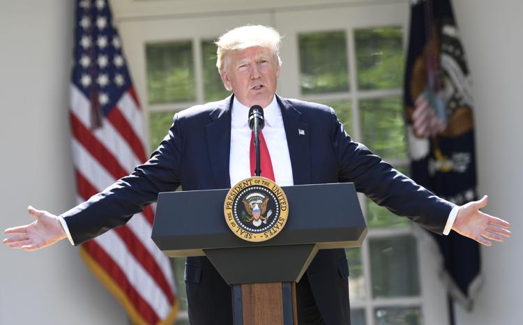 Donald Trump durante l'annuncio alla casa Bianca (Foto Afp) - AFP
