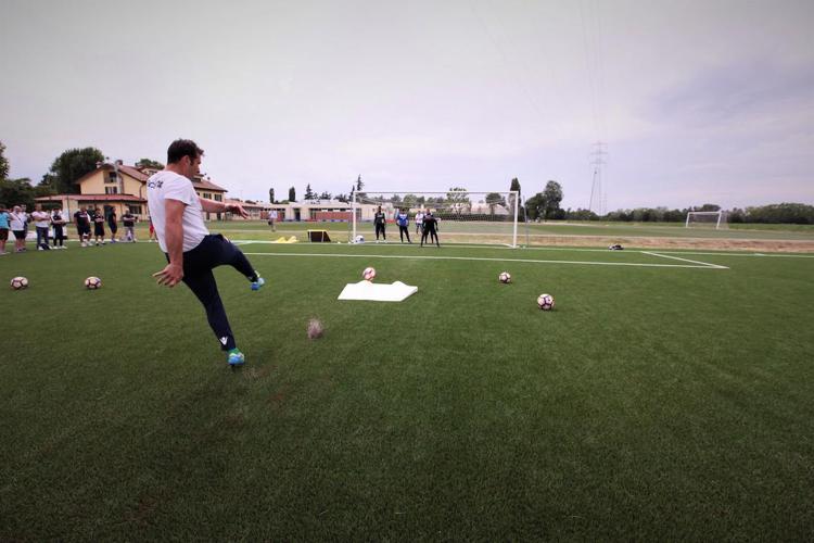 Calcio: preparatori portieri scelgono campo in gomma riciclata